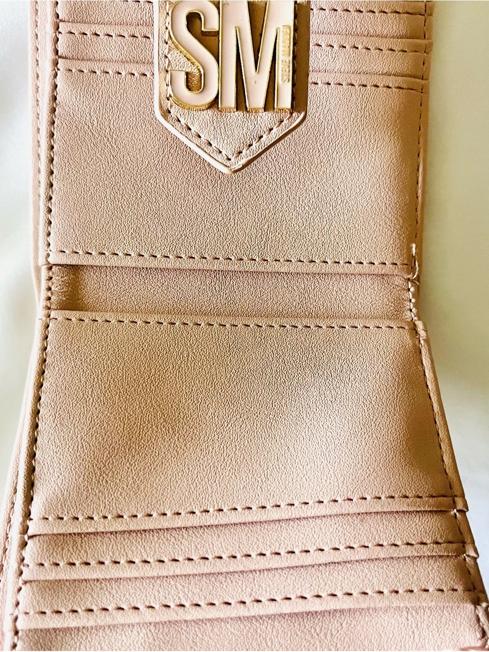 Steve Madden Blush Trifold Card Holder Wallet Coin Section with Signature Logo